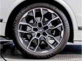 BMW純正アルミホイールです。納車時にはアルミホイールコーティングも承っております!是非ご検討下さいませ。