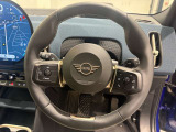 また、MINI正規認定中古車は、エマージェンシーサービスが自動付帯。24時間365日、皆様のカーライフをサポートいたします。確かな安心のうえで、「駆けぬける歓び」をご堪能ください。