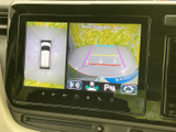 多彩な映像コンテンツを楽しめるモニターが搭載されています。停車時に映画や動画などを楽しむのもおすすめです。