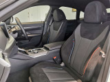 BMWプレミアムセレクション前橋では、高年式低走行モデルからMモデル、年式が経ちなかなかディーラーでは見かけないモデルまで幅広いラインナップで認定中古車を取り扱っております。品質に自信があります。