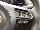 MRCC(マツダレーダークルーズコントロール)は先行車との車間を維持しながら追従走行を行い、長距離でのドライバー負担を軽減させてくれます。