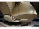 スズキ認定中古車とは、スズキが認定した検査員が、車両を検査し評価した、【車両状態証明書】付きの中古車です