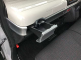 ドリンクホルダーもきちん助手席にも。