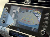 パノラミックビューモニター付きです。車両を上から見たような映像をディスプレイオーディオ画面に表示。運転席からの目視だけでは見にくい、車両周辺の状況をリアルタイムでしっかり確認できます。