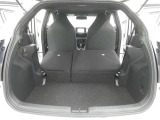 【シートアレンジ可能】ゆとりあるワイドな車内空間は、ドライブを始め買い物やレジャーなど、幅広く活躍します。一人でもみんなとでもお出かけを楽しみましょう!