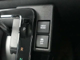 各操作スイッチは使いやすい位置に配置されています。