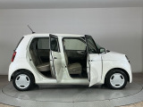 車が大好きなスタッフが心をこめて接客いたします。お客様一人一人のお車に対する思いや気持ちをうかがい、充実した時間が過ごせるよう努めます。