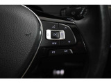 車両データー確認やオーディオコントロールなど手元で操作出来て便利です。