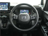 ◆ハンドル・インパネシフト◆シフトノブはインパネに配置されているので、運転席&hArr;助手席の移動が簡単。