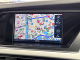 ●純正ナビ:一体感のあるナビは、高級感ある車内を演出してくれます。オーディオ機能も充実しておりますので、運転もより楽しめます♪