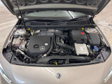 納車前整備はメーカー規定に基づき併設工場で入念に行います。メルセデス・ベンツ指定のツールと技術を用い、メーカーの研修を受けたメカニックがお客様のお車を整備いたします。神奈川運輸支局指定整備工場です。