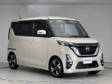 【車両状態証明書】査定協会公認のプロの検査員が公平かつ確かな基準で検査を実施。車両評価をもとに、安心しておクルマをお選びいただけます。