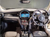 MINIは様々なオリジナルを作ることのできるお車です。専用のシートカバーも作成可能で御座いますので、ご希望の仕様など御座いましたらご相談くださいませ。きっとご希望のシートカバーの作成が可能です。
