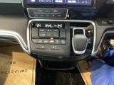 運転席周辺のスマートなレイアウトが、操作のしやすさを実現。快適なドライブをサポートします。