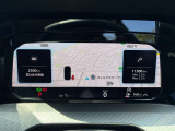 【Digital Cockpit Pro】ナビゲーションのマップを中央により大きくワイドに映し出すこともでき、少ない視線移動でナビ画面を確認できます。