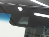 ◆Honda SENSING◆ カメラ等装置で精度の高い検知能力を発揮、安全運転を支援します。ステアリング上のコントローラーに注目!