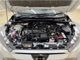 トヨタ中古車「まるごとクリーニング」施工済。エンジンルームを専用洗剤で洗浄!高圧&スチーム洗浄も行います。樹脂部分も艶出し剤でピカピカです☆☆
