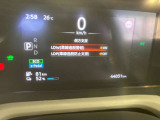 大型ディスプレイでパッと情報が目に入るメーターです!昼夜問わず見やすく安心です!
