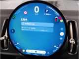 【メーターパネル】最も重要なスピード・メーターとタコ・メーターとを共に同じ位置に最大限の大きさで配置。ドライビング中のドライバーの視線を可能な限り逸らす事無く安心安全なドライビングをしてもらう拘りです