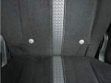 ◆ISOFIX◆シートベルトいらずでチャイルドシートと固定金具を連結するだけでガッチリ固定できます。