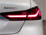 BMWの伝統の丸目4灯ヘッドライトでございます。LEDライトで視認性もよく明るく安全性の向上につながります。