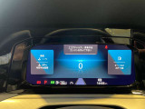 Digital Cockpit Pro 視認性に優れた液晶メーター。必要な情報を直感的に把握できます。
