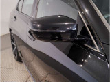 コーナーセンサーが搭載しておりますので、車庫入れの際など、障害物の接近を音で知らせます。