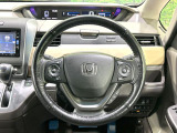 【アダプティブクルーズコントロール】高速道路での長距離走行が楽に!!自動で速度を保つクルーズコントロールが、衝突軽減システムと連携し、前方の車両を感知して車間を保つように速度調節してくれます!!