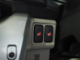 運転席と助手席にはシートヒーターが装備されています。寒い時期に嬉しい装備です。