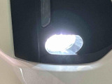 LEDフォグランプ(LEDイルミネーション付き)が LEDの明るい光が霧の発生や悪天候時に視界確保をサポートします!
