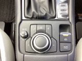 アクセルペダルを踏み込む量や速さに応じて変速パターンをし、人馬一体の運転感覚を発揮してくれる6速オートマ!