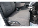【運転席シート】シート状態は写真の通りです!その他気になることがあればお気軽にお問い合わせください!