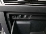 メーカー直営認定中古車 1オーナ 禁煙車 IQLEDライト 純正ナビ ブルートゥース接続 カープレイアンドロイドオート対応 デジタルコックピット アダプティブクルーズ バックカメラ スマートキースペア有