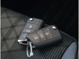 ■イモビライザー標準装備のエンジンキー 「イモビライザー」専用キー側のIDコードと車両側のIDコードを照合し、一致すればエンジンを始動させることができる盗難防止機能。