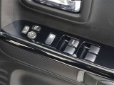パワーウインドウを装備しております!後席ウインドゥの閉め忘れも運転席で解決できます♪