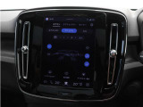 先進のエアピュリファイヤー(PM2.5センサー付)は、車内に侵入する有害なPM2.5微粒子を最大80%除去。よりクリーンで健康的な空気で満たされたキャビンであなたとあなたの大切なゲストをお迎えします。