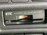 停車時にテレビを視聴可能。移動中はお楽しみの番組をチェックできます。