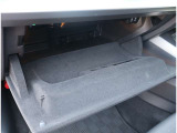 Audi正規ディーラーが高品質をお約束。高度な訓練・教育を受けたAudi専任メカニックが、100項目にもおよぶ精密な点検を実施。すべてクリアしたAudi車だけ、あなたのお手元に届けられるのです
