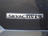 パワフルな走りと優れた省燃費を両立するクリーンディーゼルエンジン「SKYACTIV-D」を搭載!低回転から湧き上がる力強いトルクで、高速道路や坂道でもゆとりある快適なドライブを楽しめます。