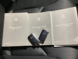 取り扱い説明書・整備手帳・スペアキーが揃ってますので安心です。前の使用履歴も分かれば安心感もアップ!コレがディーラー購入のメリットです!