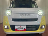フロントフェイス(ヘッドランプ点灯時)