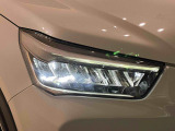 フルLEDヘッドライト光度も高く高寿命!(クリアランスランプ/オートレベリング機能付き)・LEDシーケンシャルターンランプ