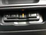 ETCが装着されています。再セットアップ後高速道路の料金所をノンストップで通過できて大変便利です。