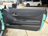 当社認定中古車は全車保証付きでございます。また保証料金や整備費用はお見積書内の諸費用・税金に追加計上する事はございません。認定中古車保証付きのお支払総額でお見積りご依頼の上、他店とお比べください