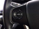 ステアリングスイッチ装備!運転しながら手元でオーディオの操作などができます。
