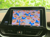 停車中に楽しめるTV画面です。移動先での待ち時間も、エンターテイメントで快適に過ごせます。家族でのドライブにも最適です。