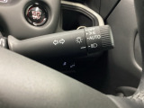 オートライト機能付きなので、夜間やトンネルの運転も安心です。