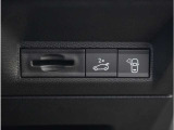 【スイッチパネル】操作しやすい位置にスイッチが配置されています。