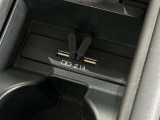 USB端子【TipeA】装備 スマートフォンなどの充電にご利用いただけます