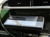 CD・DVDを入れられます。